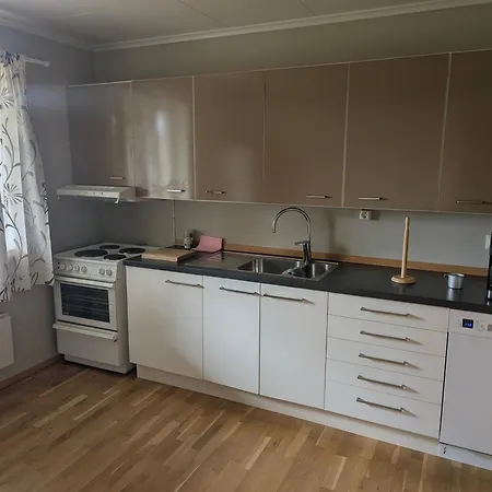 Kjellerleilighet Med Utsikt Apartman Flekkefjord