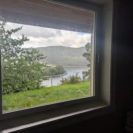 Kjellerleilighet Med Utsikt Apartman Flekkefjord